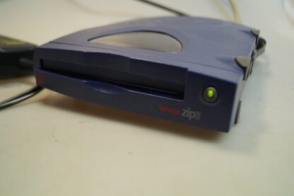 iOmega Zip 250 mit Datenkabel und Netzteil, läuft (kein USB)