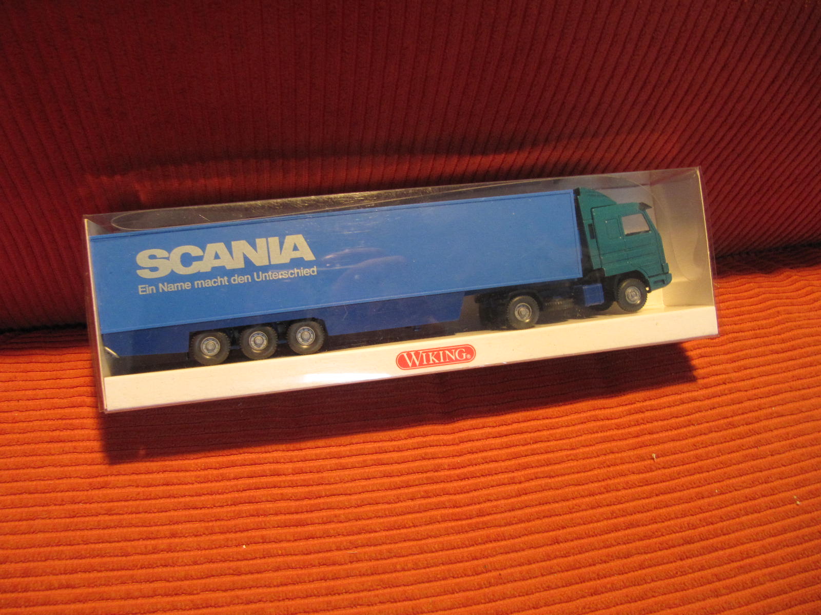 Wiking H0: 528 01 36 SCANIA KÜHL-SZ, neu