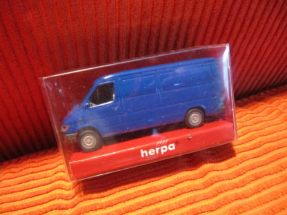 1:87 Herpa 044684 MB Sprinter blau, neu