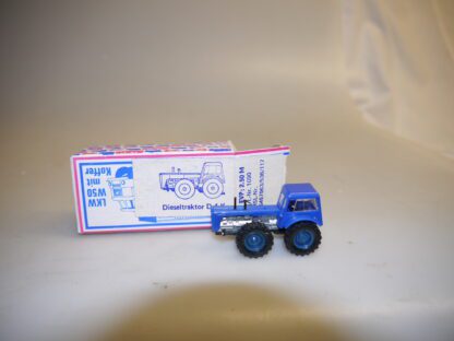 1:87 VEB Berlinplast 1090 Dieseltraktor D4K blau, neu/ovp