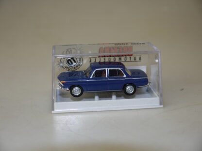 1:87 Brekina 24411 BMW 2000 dkl.blau, neu