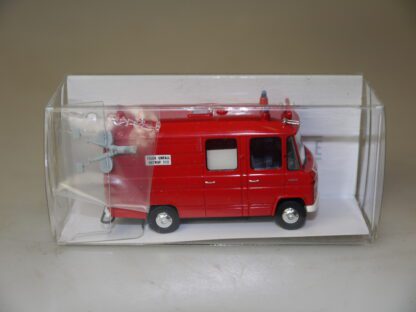 1:87 Brekina 36901 Düsseldorfer Transporter RTW Fw, neu