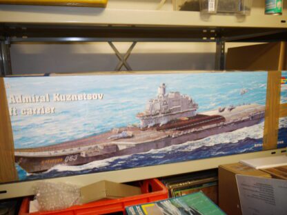 05606 Trumpeter 1:350 Admiral Kuznetsov, neu/ovp – Bild 2