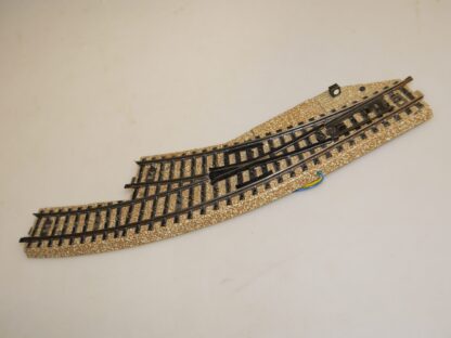 H0: Märklin M-Gleis 5142 el. Bogenweiche Rechts, top