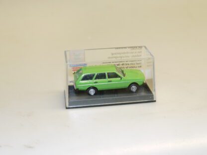 1:87 Brekina 25600 Passat Variant A grün, neu