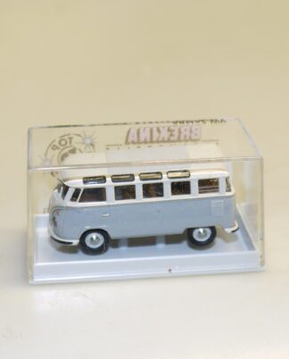 1:87 Brekina 31813 VW T1 Samba, neu