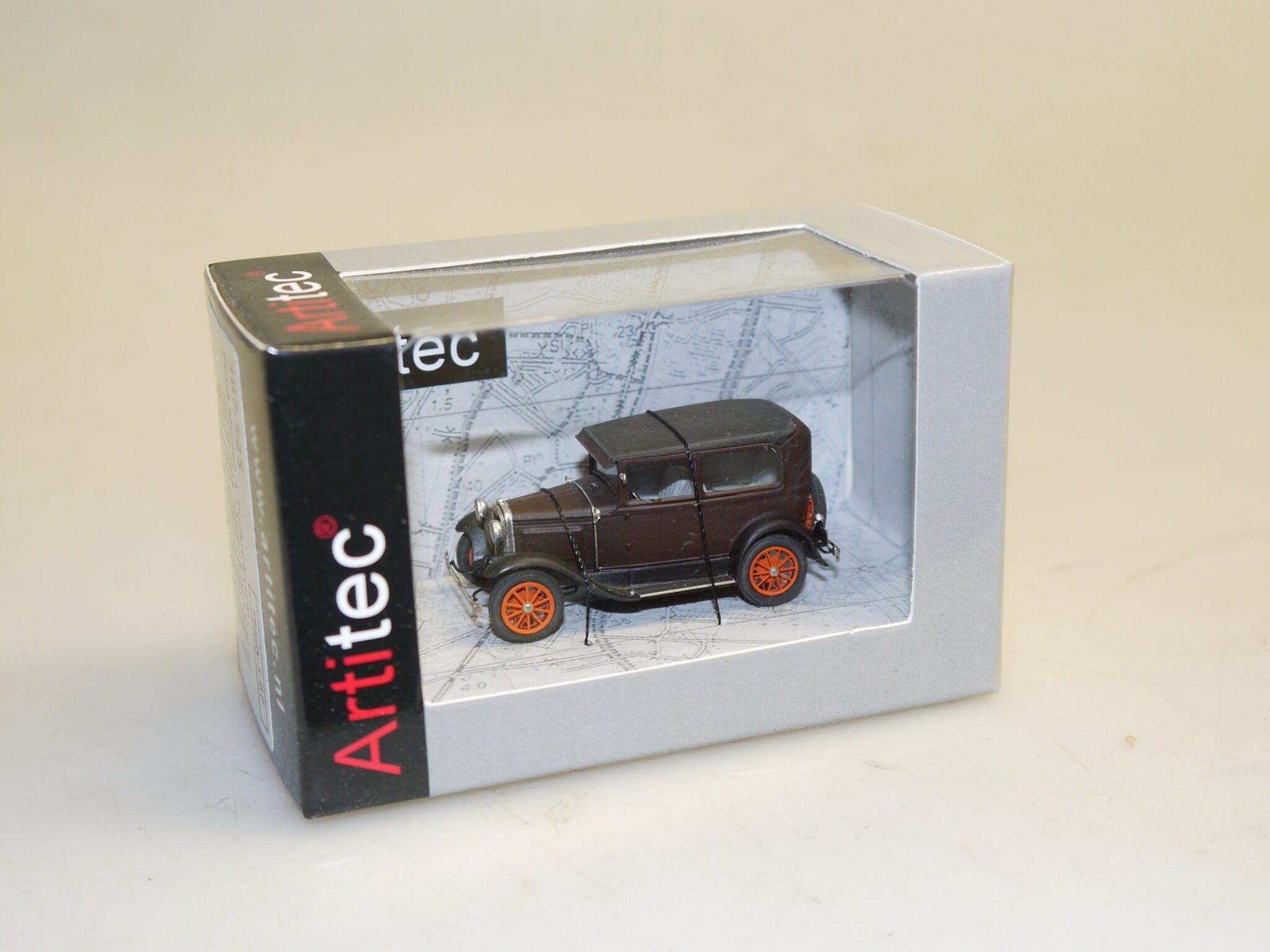 H0: Artitec 387.525 Ford Model A Tudor braun, neuw./ovp