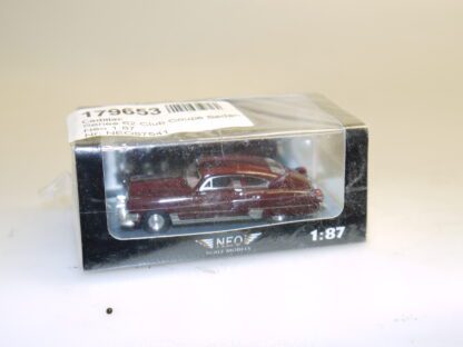 1:87 NEO 87541 Cadillac Series 62 Club Coupe Sedan dkl.rot, neuw./ovp/noch eingeschweißt