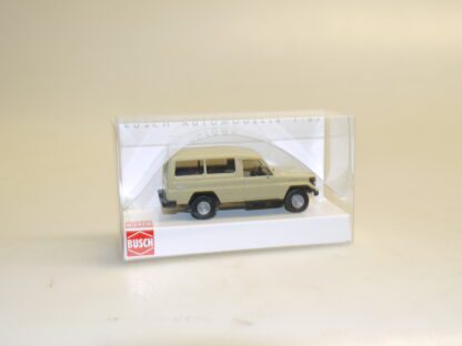 1:87 Busch 43555 Toyota Land Cruiser lang/beige, neu