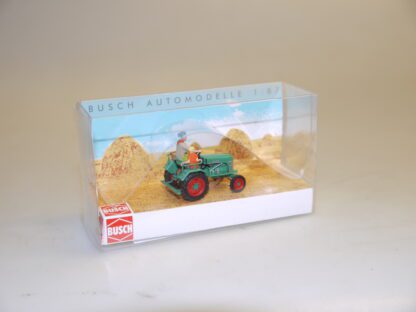 1:87 Busch 40071 Traktor Kramer KL 11 mit Bäuerin und Kind, neuw./ovp
