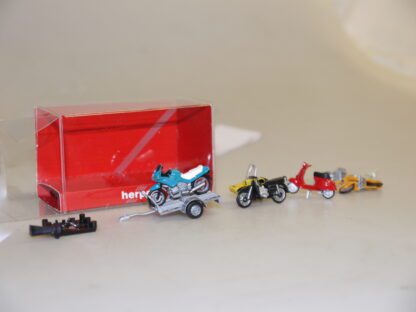 1:87 Herpa 050753 BMW RS 1100 + Anhänger + 4x Motorrad/Mofas gratis, neuw./ovp