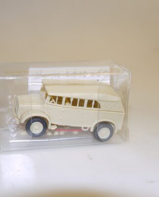1:87 Herpa 740333 Militär Schw Pkw 108 geschlossen sandfarben , neuw./Fremd-Vp