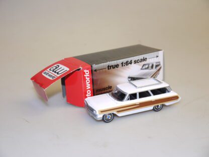1:64 Auto World 1964 Ford Country Squire, neuw./ovp