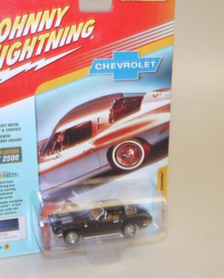 1:64 Johnny Lightning JLCG015 1963 Chevy Corvette schwarz, neuw./ovp