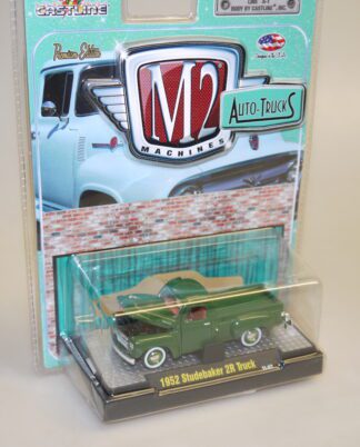 1:64 Castline M2 Machines 31500 1952 Studebaker 2R Truck dkl.grün, neuw./ovp