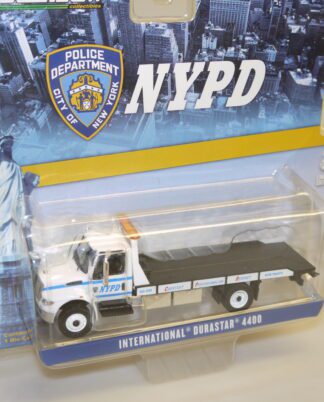 1:64 Greenlight 29798 International Durastar 400 NYPD Abschleppwagen, neuw./ovp