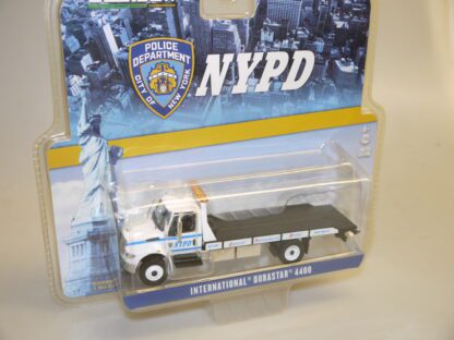1:64 Greenlight 29798 International Durastar 400 NYPD Abschleppwagen, neuw./ovp