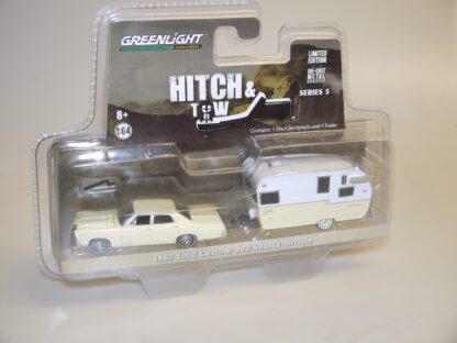 1:64 Greenlight 32050 1967 Ford Custom + Wohnwagen Shasta Airflyte, neuw./ovp