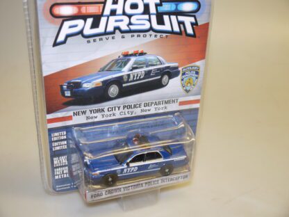 1:64 Greenlight 42700 Ford Crown Vic NYPD, neuw./ovp