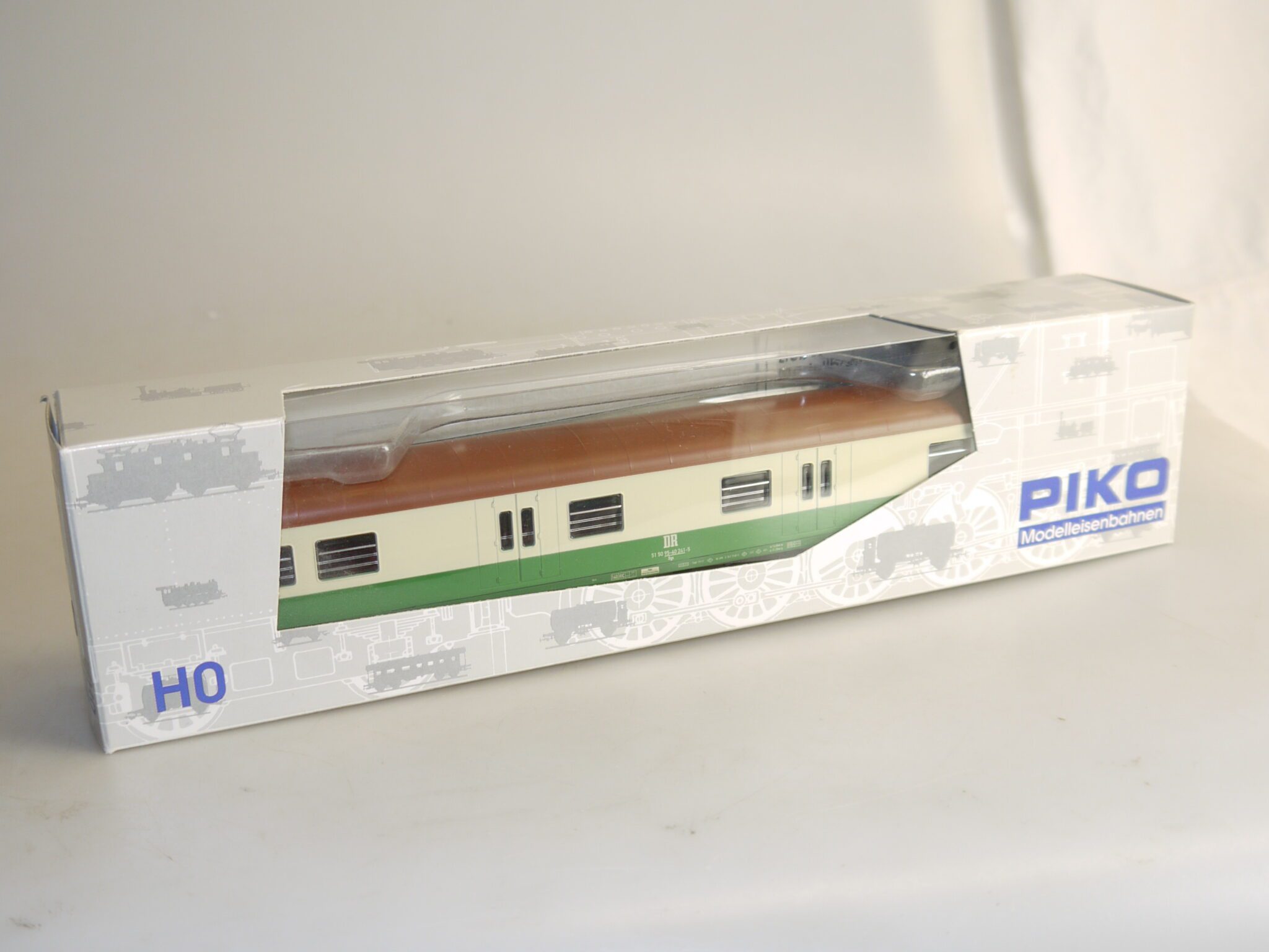 Spur H0 PIKO Güterwagen: 53044 Modernisierungs-Gepäckwagen DR, neuw./ovp