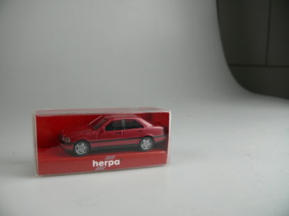 1:87 Herpa 031400 MB C220 rot-met., neuw./ovp