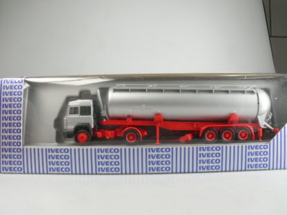 1:87 Herpa/IVECO 2233 IVECO TANK SZ 'NEUTRAL', NEU