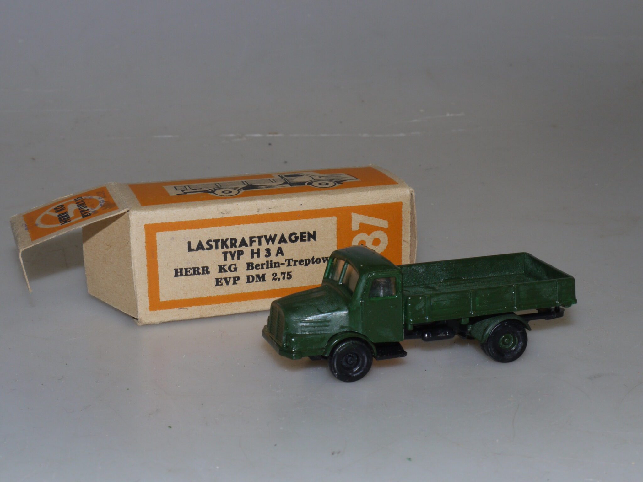 1:87 Herr KG Berlin Lastkraftwagen Typ H 3 A NVA, neu/ovp