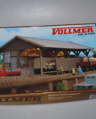 H0: Vollmer 5700/45700 Güterschuppen, neu