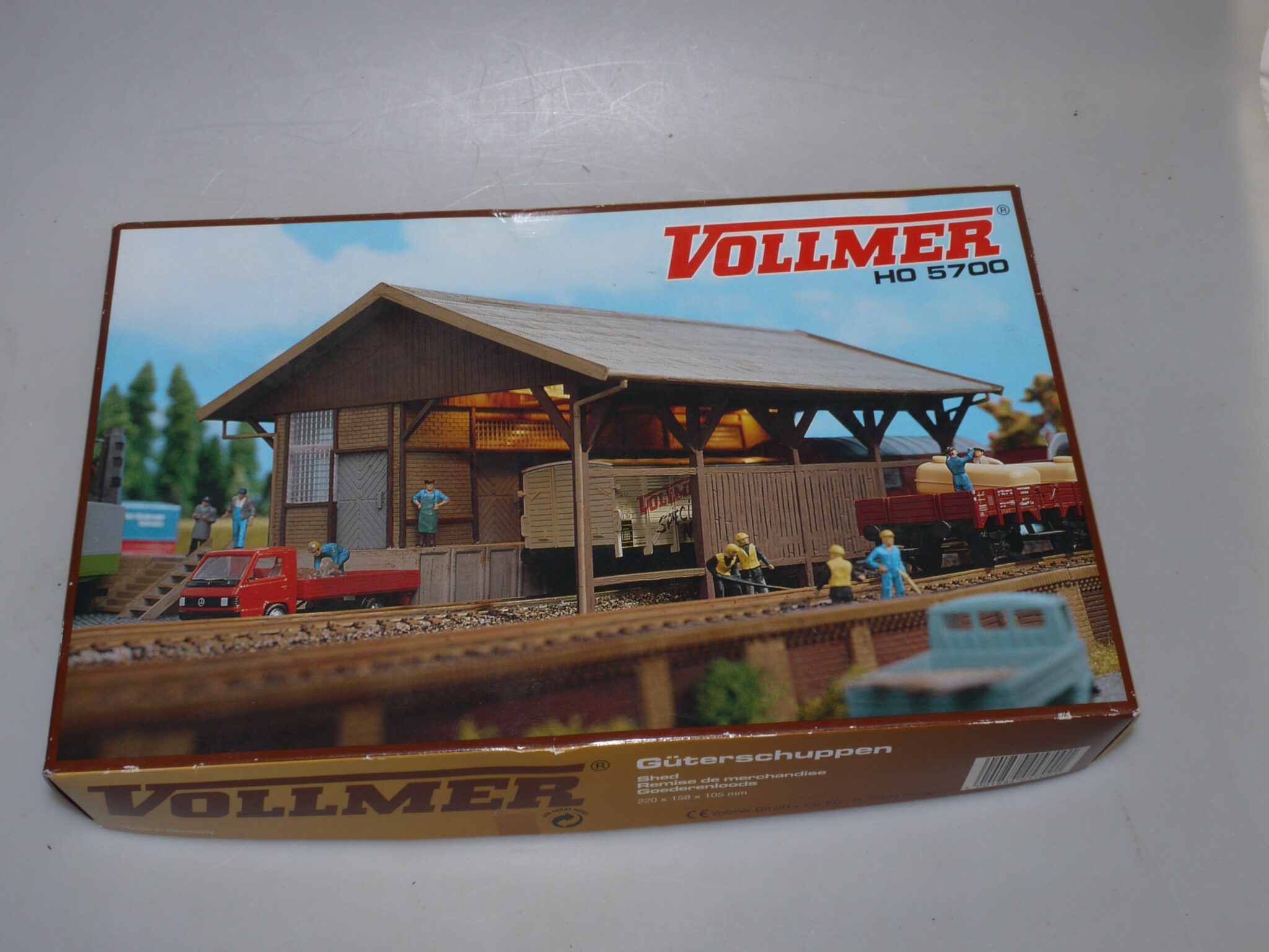 H0: Vollmer 5700/45700 Güterschuppen, neu