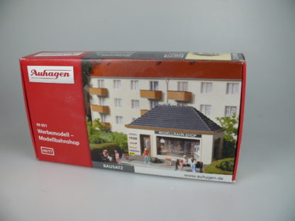 H0/TT Auhagen 99 051  ‘Modellbahn-Shop’, neu