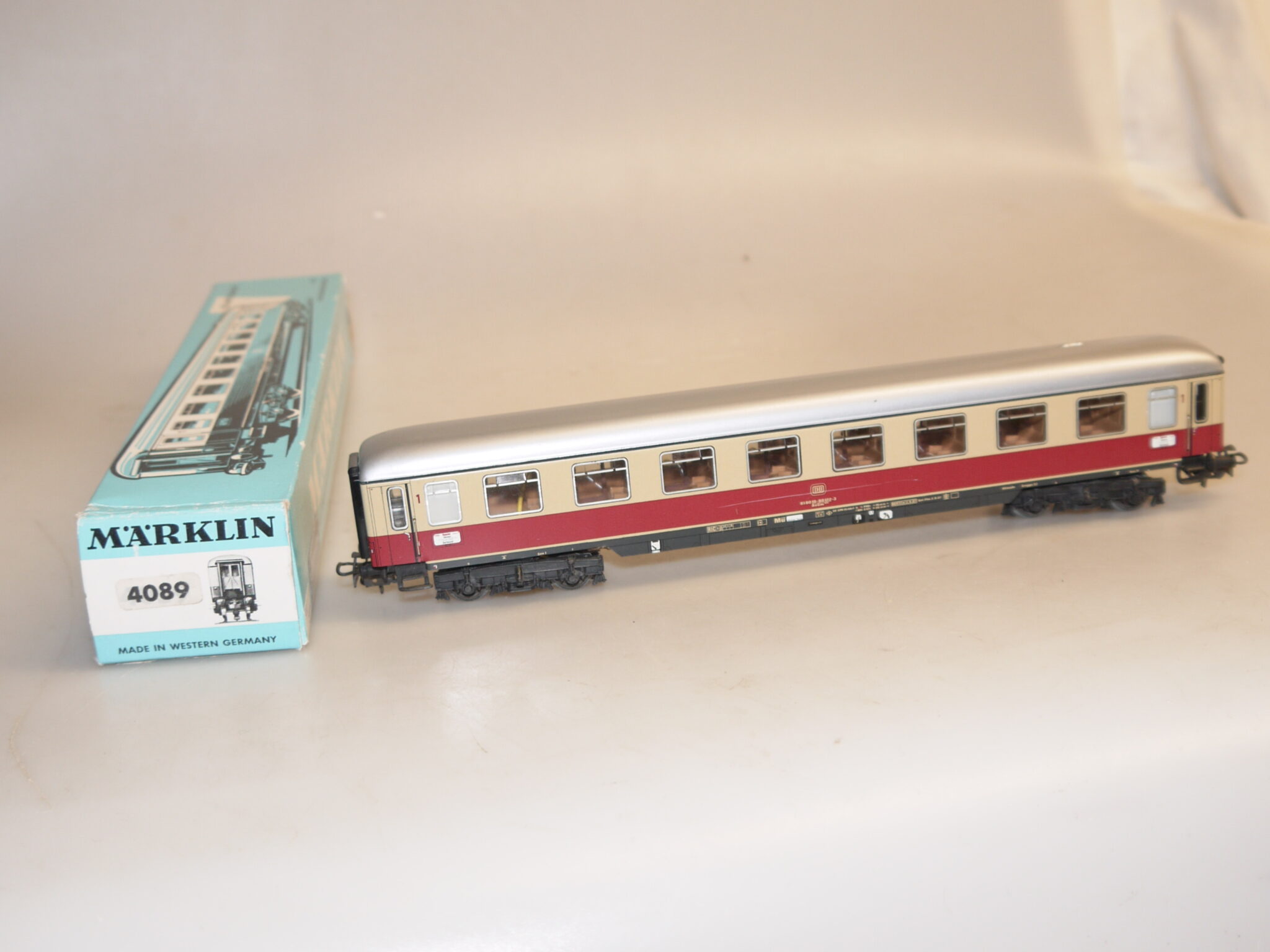 H0: Märklin 4089 TEE-Abteilwagen mit Schlussbeleuchtung, neuw./ovp
