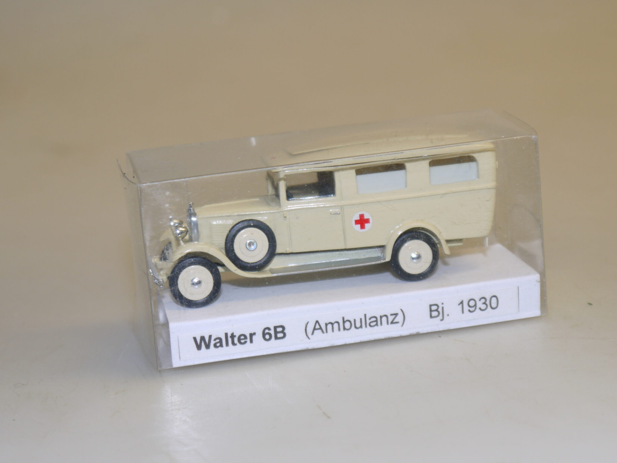 1:87 Handarbeitsmodell MB W142(!) Ambulanz 1930, Walter 6b, neuw./ovp