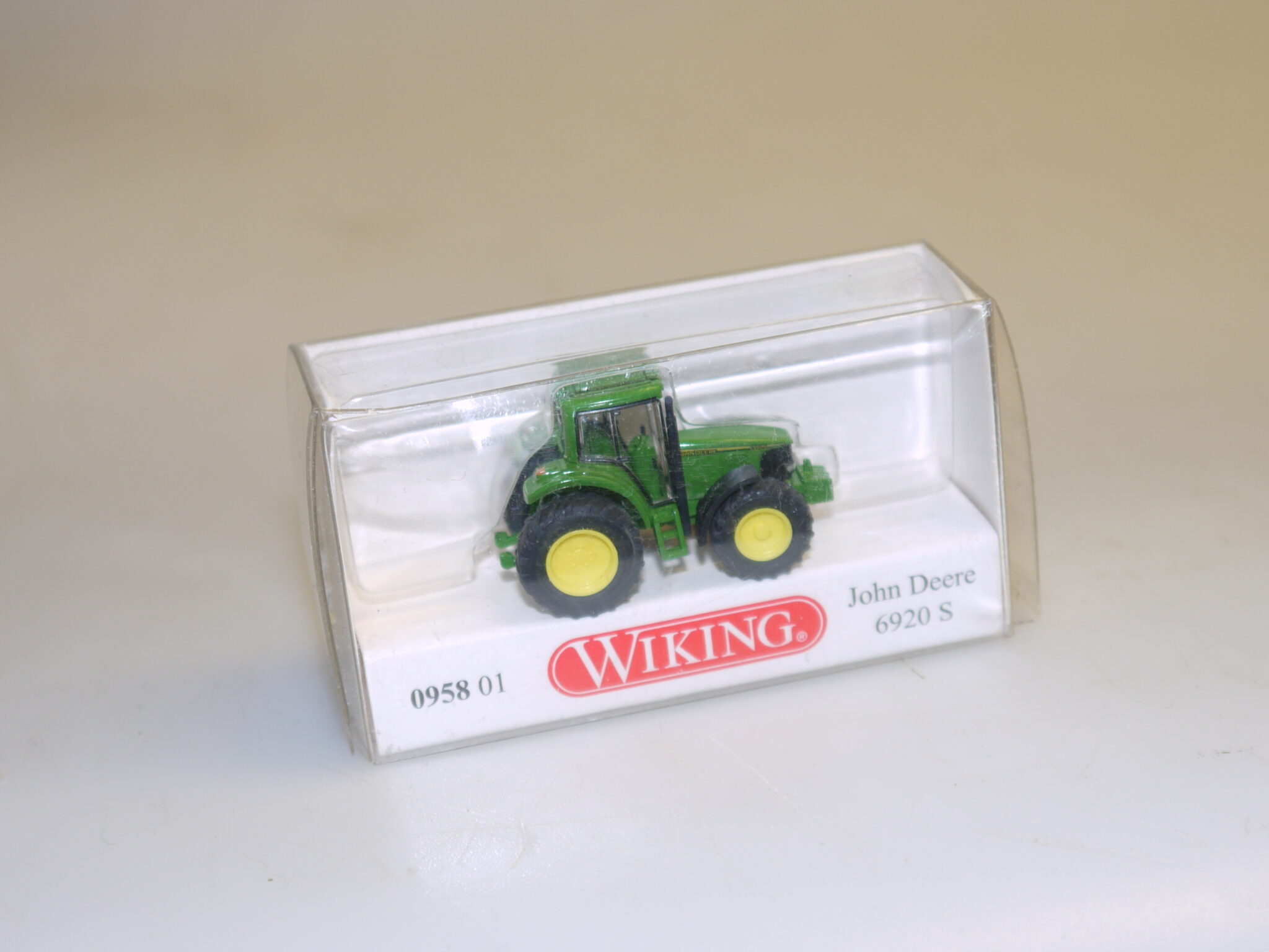 Spur N Wiking 0958 01/958 01 25 Traktor John Deere 6920 S, neu