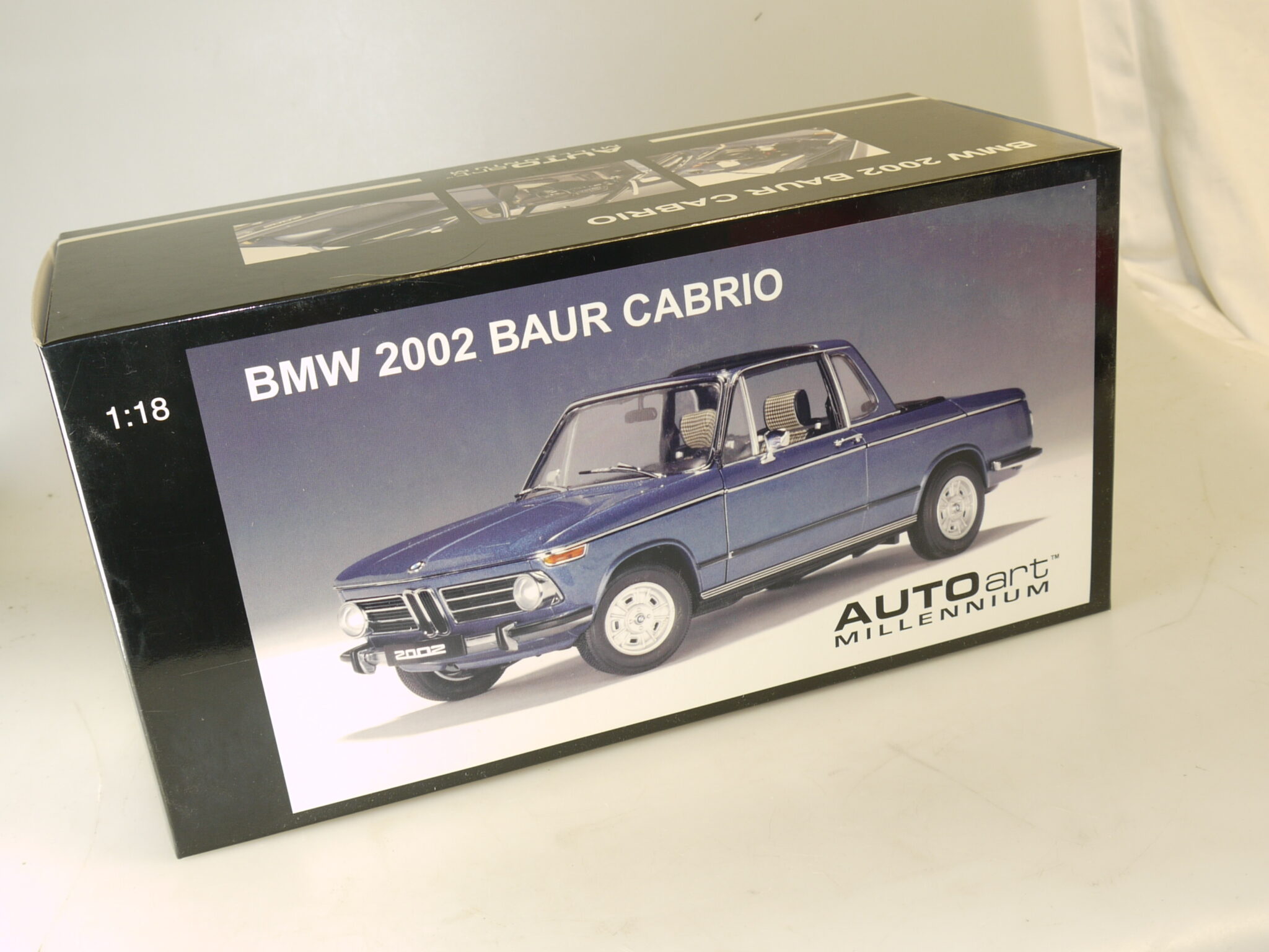 1:18 AUTOart BMW 2002 Baur Cabrio blau, neuw./ovp
