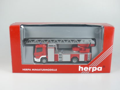1:87 Herpa 044844 MB ATEGO ‘DLK FW’, neu