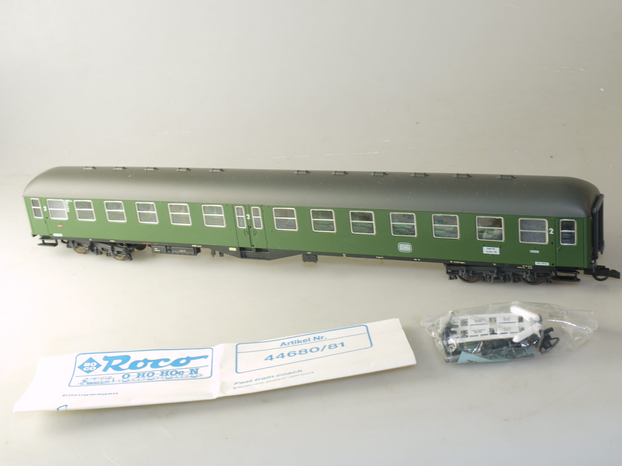 H0 Roco 44680 Mitteleinstiegswagen DB 2.Kl. B4ymg 40 698 Esn, neuw., aber ohne ovp