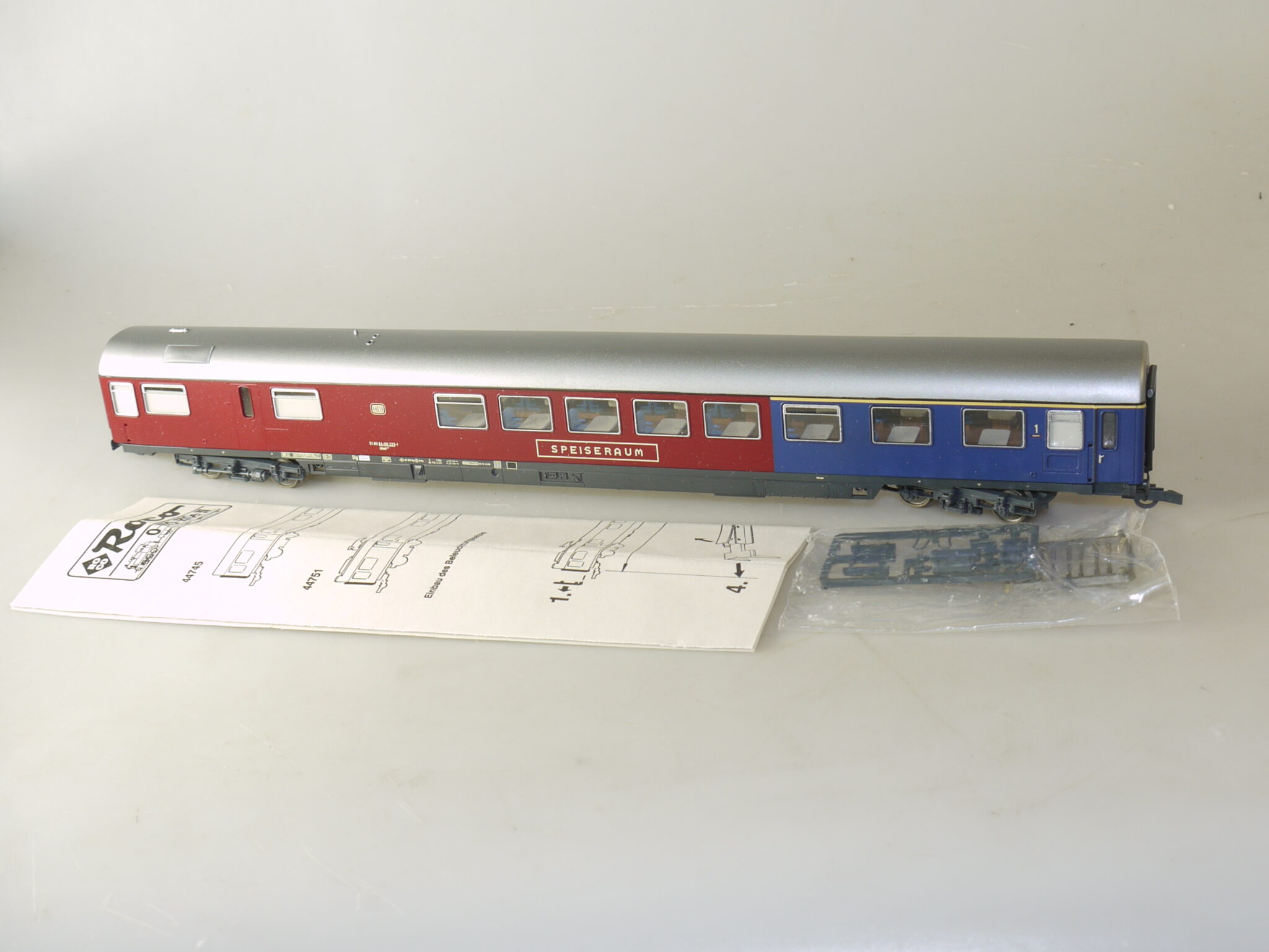 H0 Roco 44745 1. Klasse mit Speiseraum blau/rot, neuw., aber ohne ovp