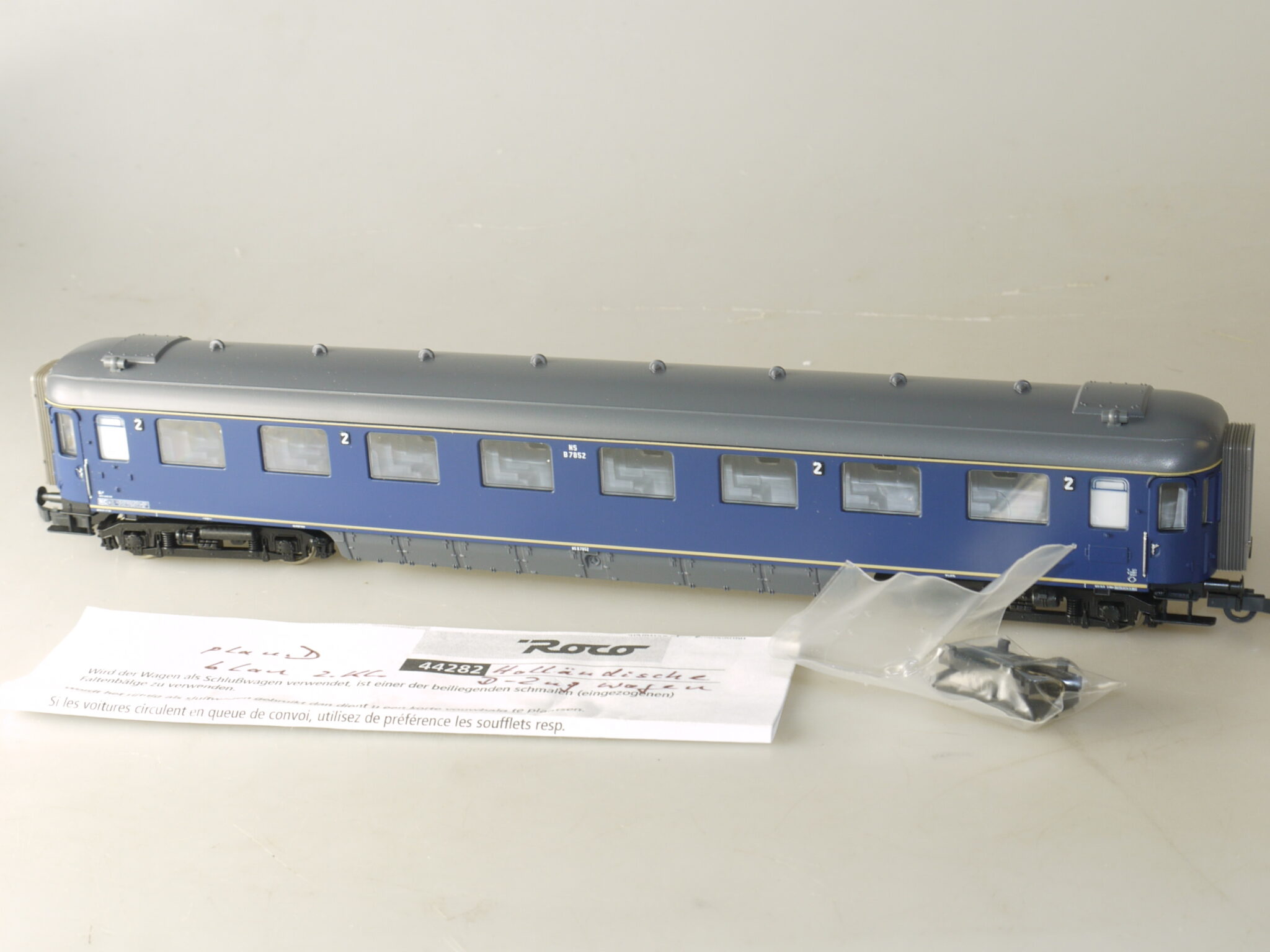 H0 Roco 44282 Personenwagen 2.Kl. NS B7852, neuw., aber ohne ovp