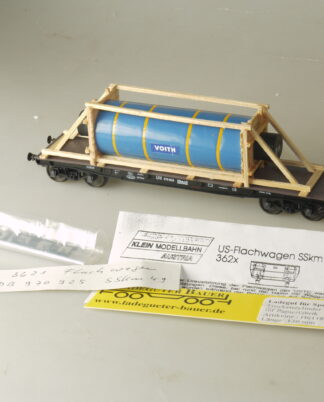 h0 Klein Modellbahn 3621 Flachwagen SSkm49 mit Ladung: Voith Maschinenteil, neuw., aber ohne OVP