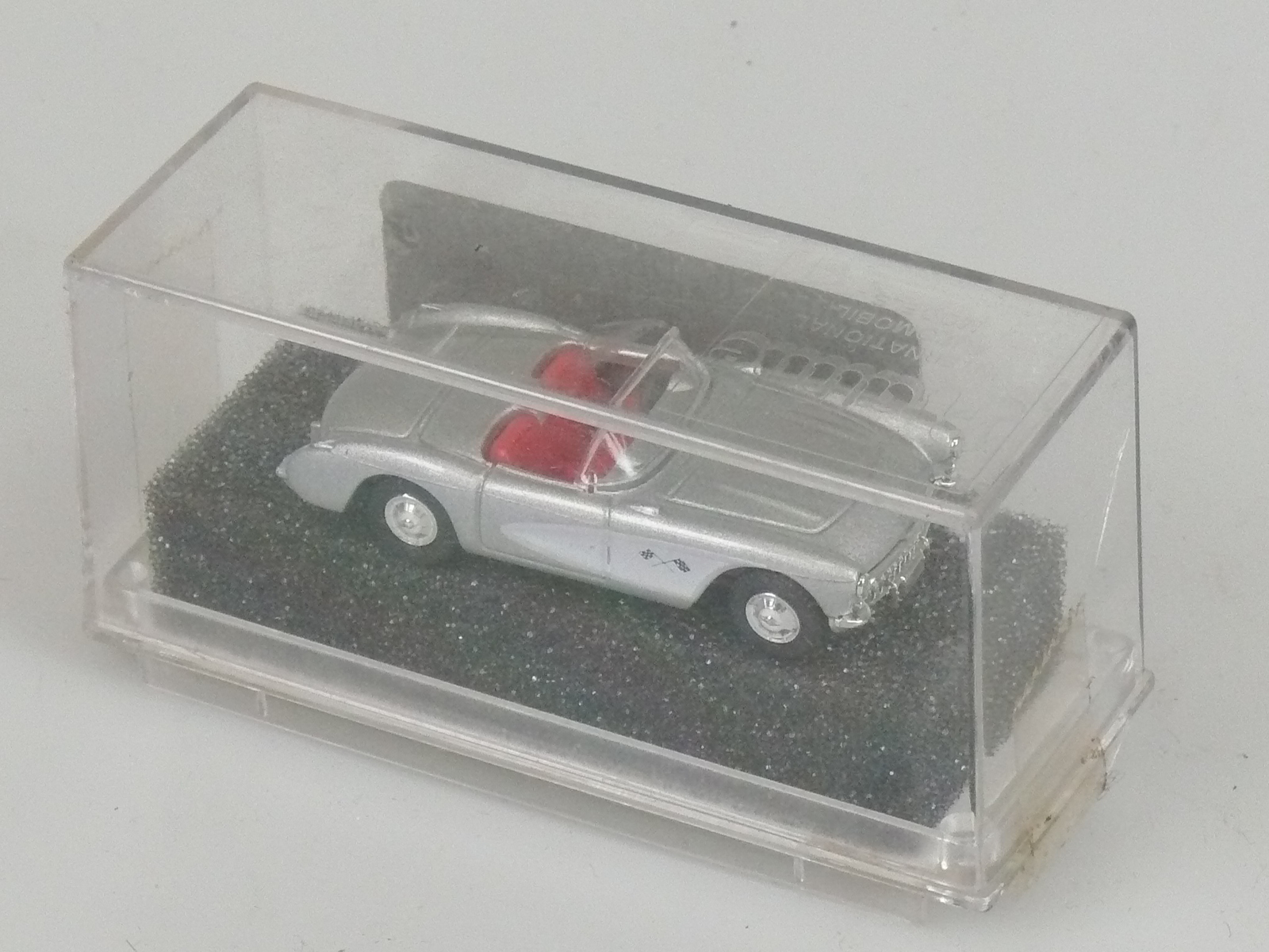 Praline 5404 CHEVROLET CORVETTE 'SILBER' - NEU