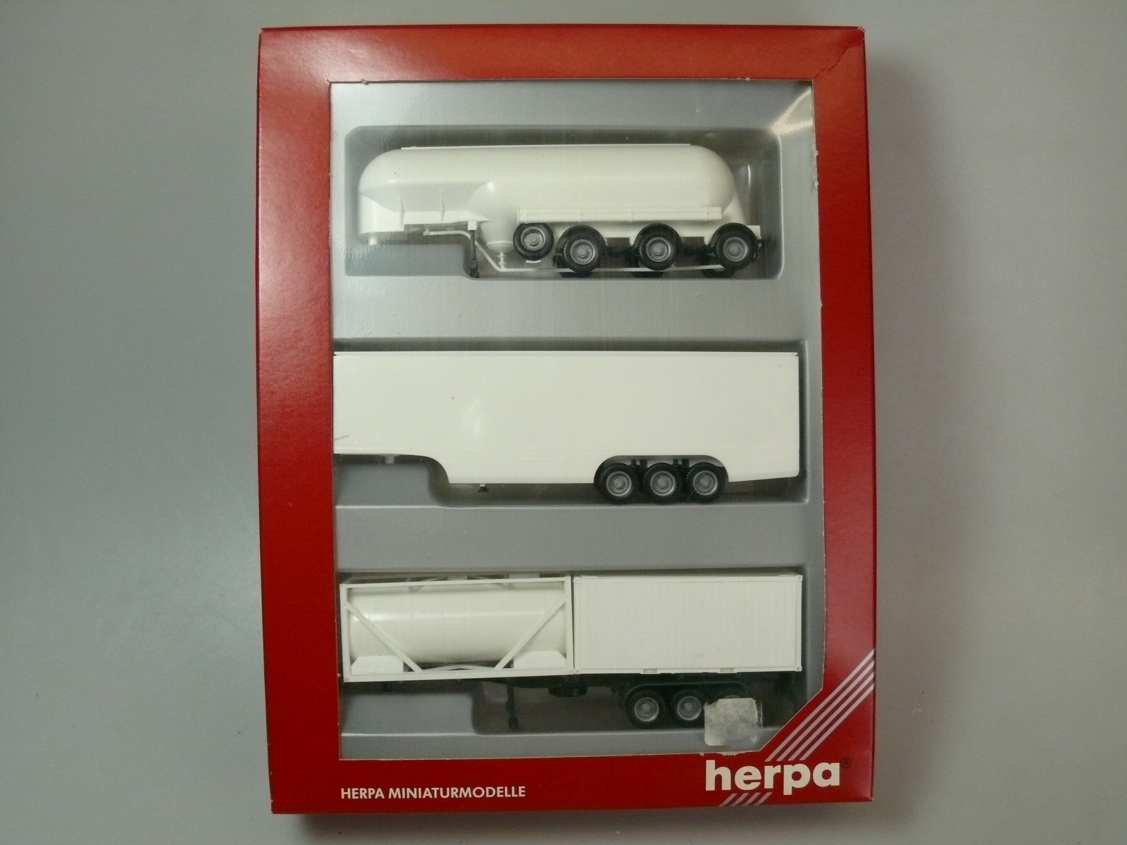 HO 1:87 Herpa 54324 Wheelsets Fulda LOGO (2 Axles Duals, 5 Axles Wide