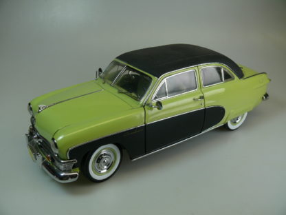 1:18 U.S.A.MODELS PRECISION MINIATURES: 1950 FORD CRESTLINE 'ZWEIFARBLACK'  - MANGEL