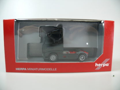 1:87 Herpa 149365 VOLVO GLOBETROTTER ZM 'SCHWARZ' - NEU!