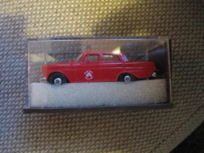 1:87 Brekina 1822 Feuerwehr FREIBURG MB 190 LIMO IN GARAGE - Sammlungsauflösung!