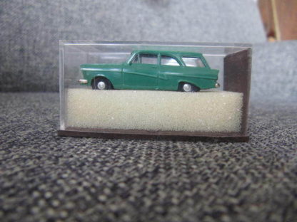 1:87 Brekina 1903 FORD TAUNUS 17M NO.6 KOMBI - neu
