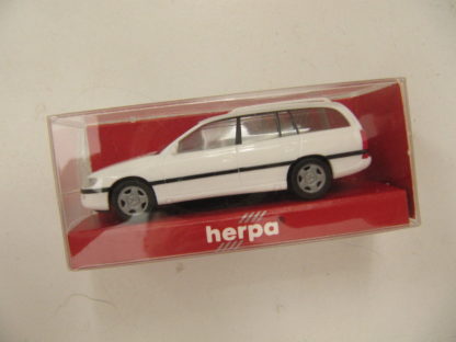 1:87 Herpa 021562 OPEL Omega B Caravan weiss, neu