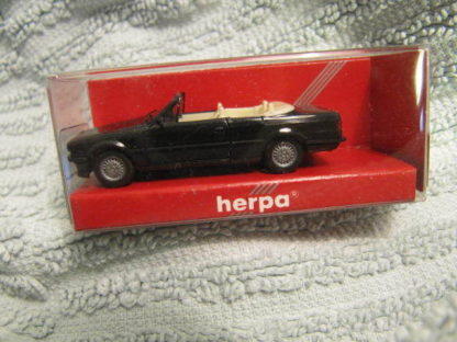 1:87 Herpa 2059 BMW 325i Cabrio dkl.grün, neu