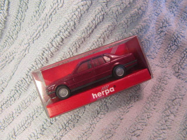 NEUER PREIS: Herpa BMW 7er 735i no.2 rotmet. 3043 - NEU!